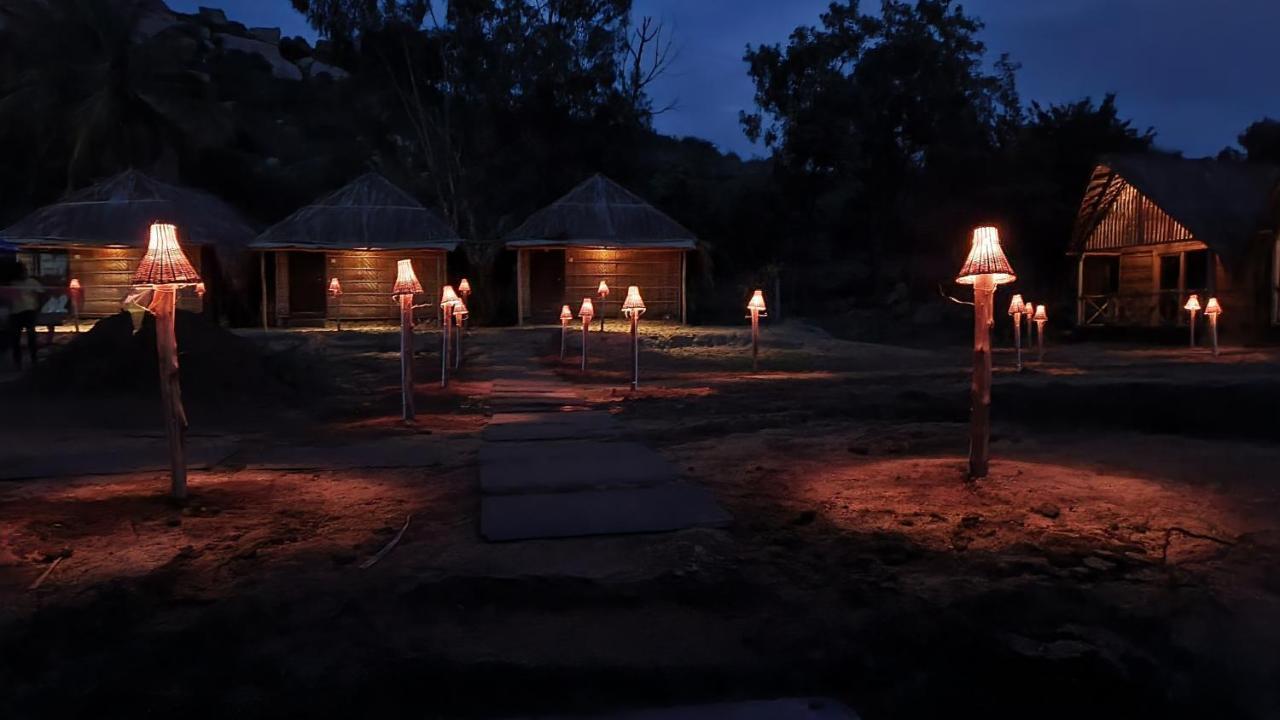 Banana Tree Home Stay Hampi Exterior photo