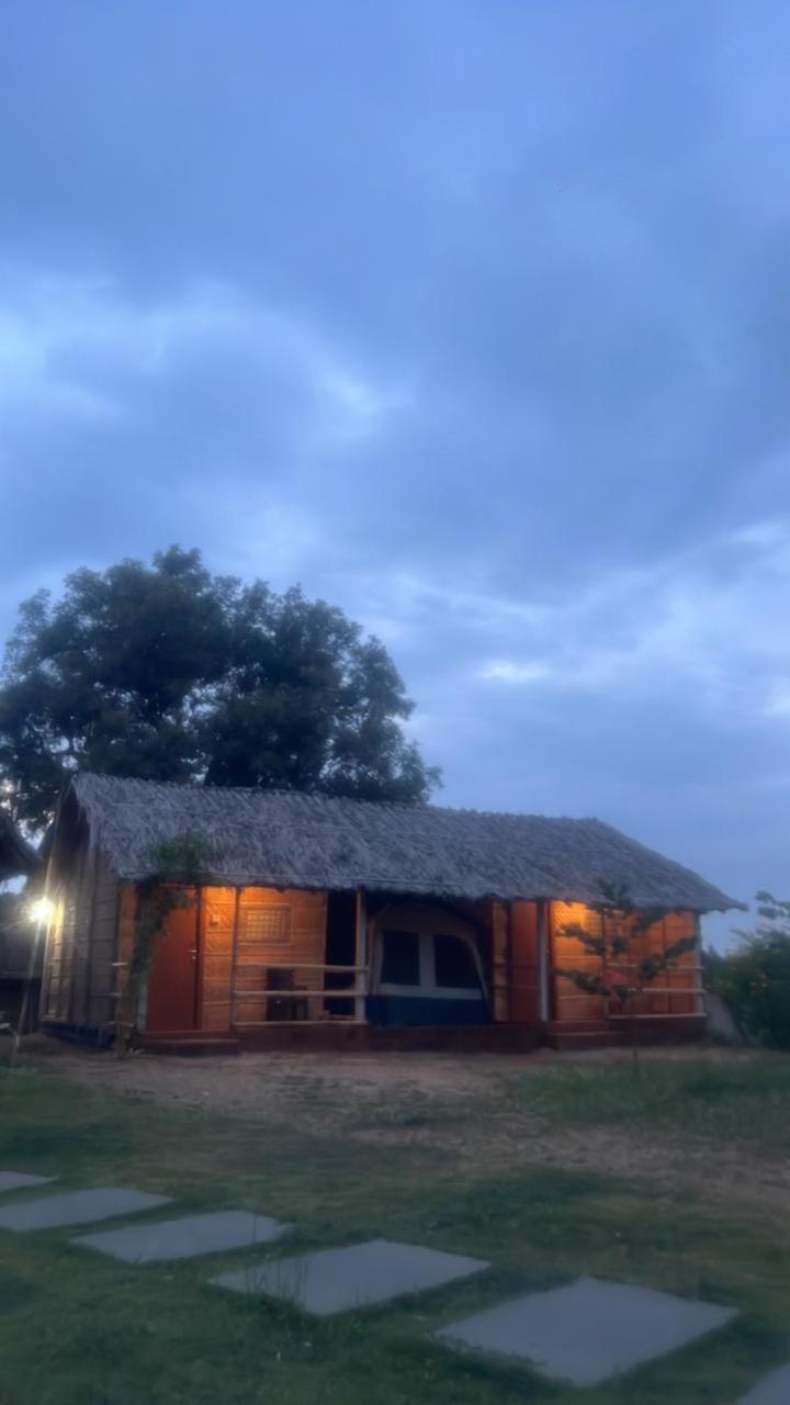 Banana Tree Home Stay Hampi Exterior photo