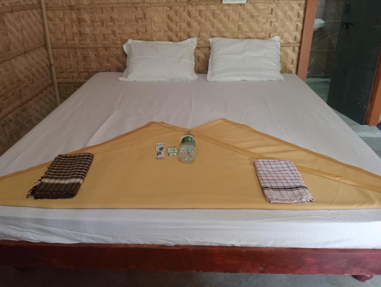 Banana Tree Home Stay Hampi Exterior photo